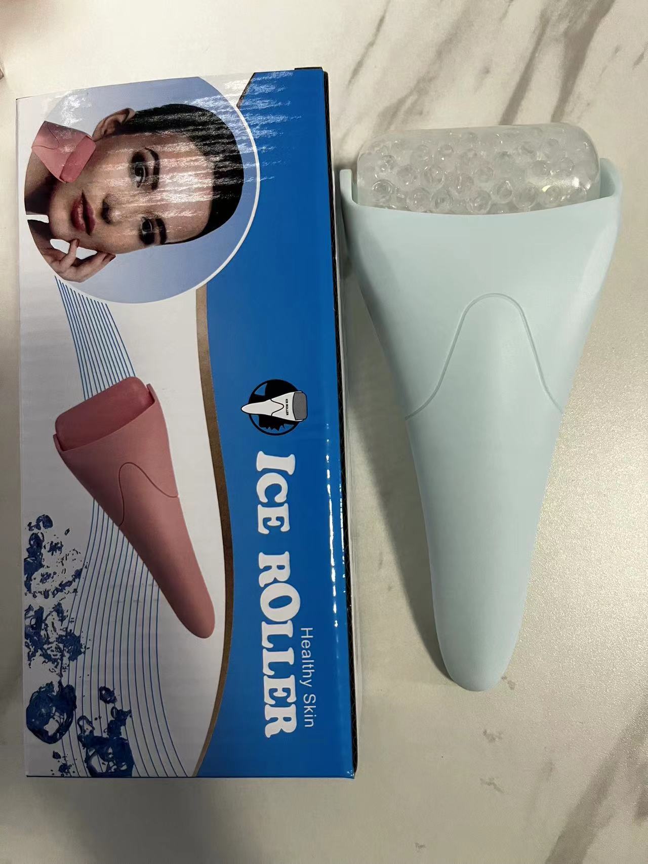 Herramienta de masaje facial con rodillo de hielo con bolas frías