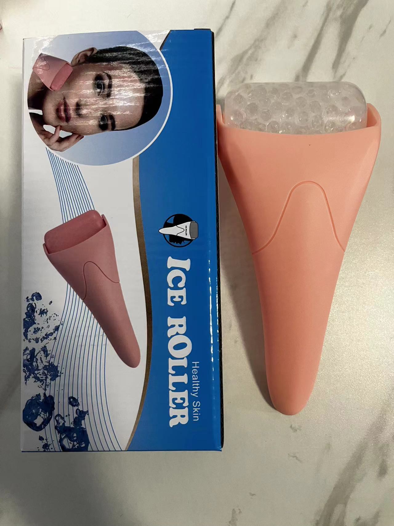Herramienta de masaje facial con rodillo de hielo con bolas frías