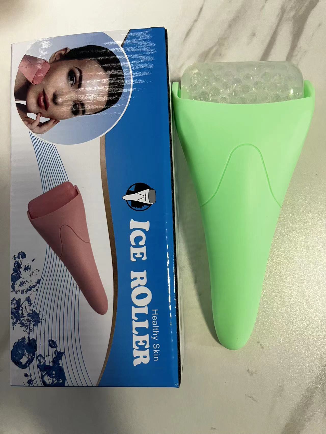 Herramienta de masaje facial con rodillo de hielo con bolas frías